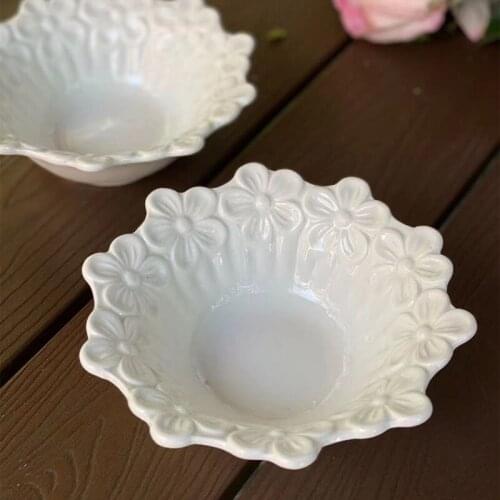 Ceramic Underglaze Color White Flower Hydrangea Relief Bowl/Dessert Bowl Flavoring Bowl