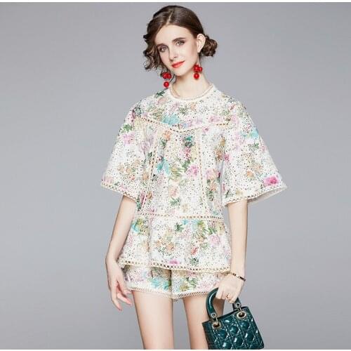 Elegant Flower Embroidery Lace Suit Set Women Batwing Sleeve Hollow Out Shirt Top + Shorts Runway Summer Two Pieces Set k8180