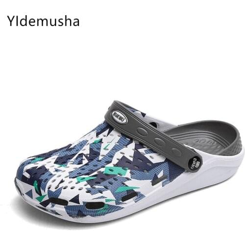 2020 New Mens Summer Hole Shoes Sandals Breathable Casual Outdoor NonSlip Beach Men Slipper fashion light Lovers walking shoes