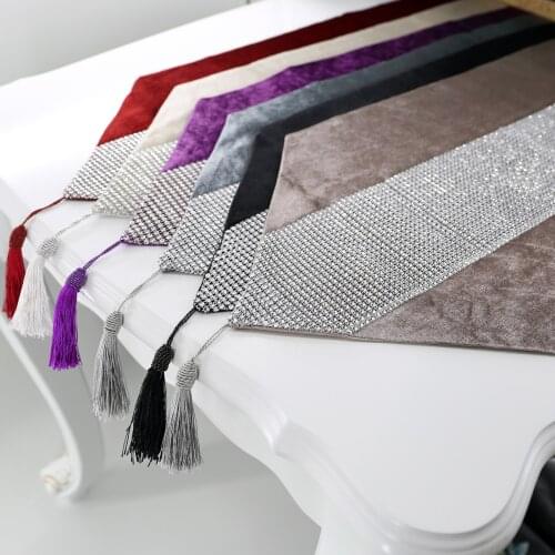 1 Piece of Modern and Fashionable Table Runner Splicing Table Runner Wedding Party Banquet New Home Decoration Supplies