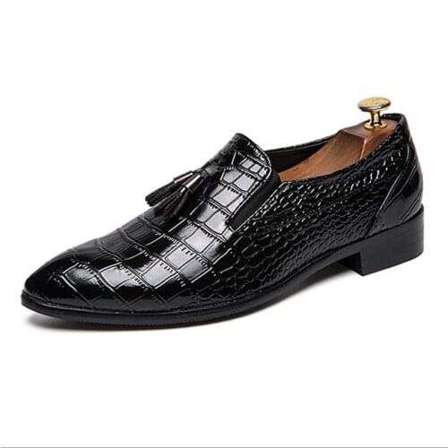 Men Dress Tassel Loafers Leather Business Suit Shoes Pointed Toe Formal Oxfords Wedding Shoe Moccasins For Men da051