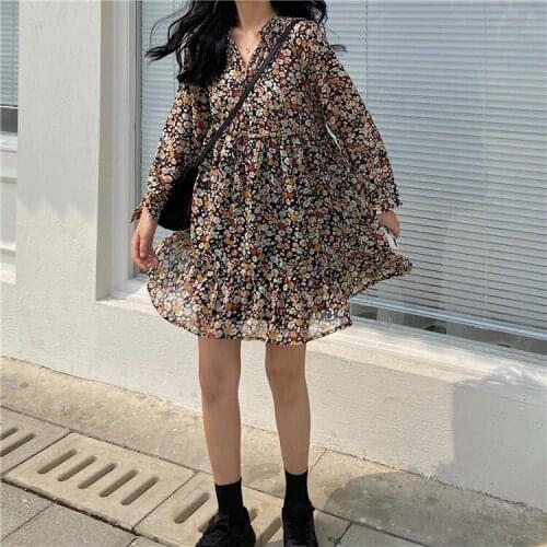 2020 Summer Boho Floral Print Dress Women Lantern Long Sleeve Pleated Dresses V Neck Beach Mini Dress Female Roupa Feminina