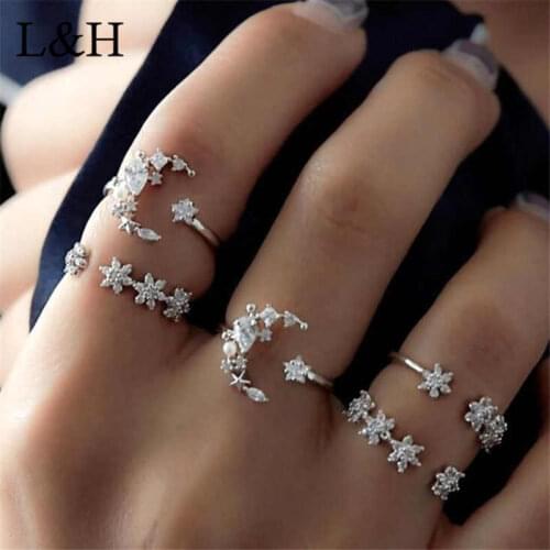 L&H 5 pcs/Set Classic Luxurious Crystal Geometric Sliver Color Rings For Women Charm Statement 2018 New Party Fashion Jewelry