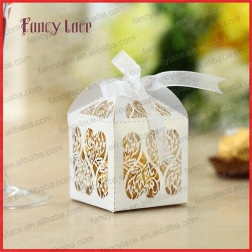 50pcs Laser Cutting Flowers Sweet Wedding Candy Box Paper Gift Chocolate Packing Bags Event Decoration Supplies Free Shipping