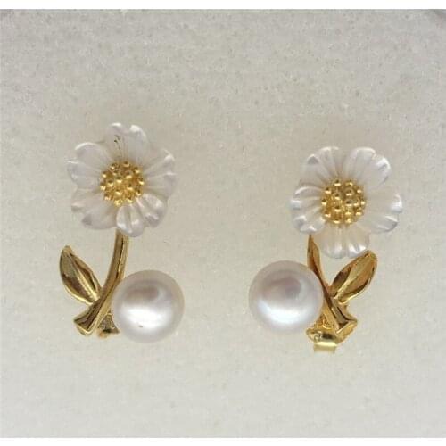 New beautiful Natural Shell flower white Freshwater Cultured 5-6MM Pearl Tibetan Silver Earrings