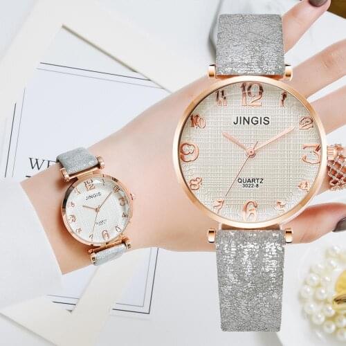 2020 Hot Top Brand Womens Watches Fashion Leather Wrist Watch Women Dress Watches Silver Ladies Watch Clock