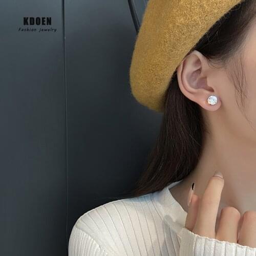 2020 new Zircon Stud Earrings not to be picked for sleeping fashionable simple girls Earrings for woman Korean sexy jewelry