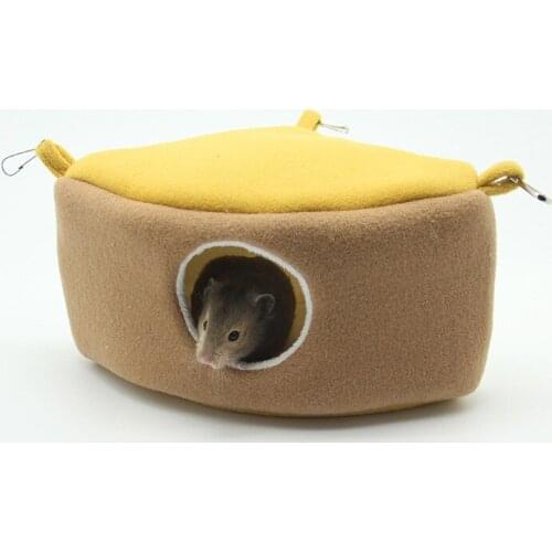 Washable Warm 1/4 Cake Shape Diamond Cashmere Small Animal Hanging Cage Hamster Cage Bed Squirrel House Hedgehog Nest Toy