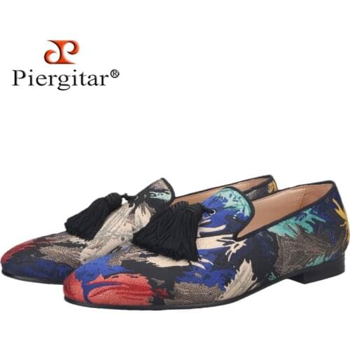 Piergitar 2021 New Style Oil Painting Silk Men Moccasin Handmade Tassel Mens Loafers Plus Size Slip-On Male Smoking Slippers
