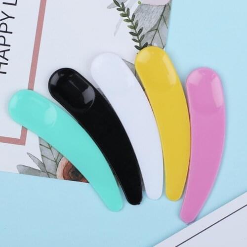 10Pcs Disposable Mask Cream Spoon Crescent Spoons Curve Shape Mini Skincare Tool PP Crescent Cream Spatulas for Mixing