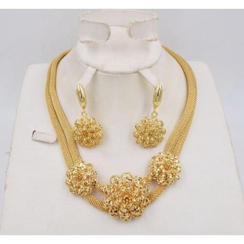 Dubai gold-color New Fashion jewelry set Bridal Nigeria African beads jewelry Necklace Bangle Earring Ring wedding jewelry set