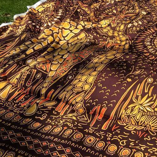 145 cm wide giraffe printed brand polyester diy ladies shirt children scarf fashion fabric cloth for dress by the meter sewing