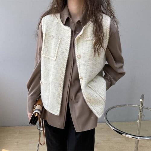 Spring and autumn womens casual solid color round neck pocket decorated knitted vest