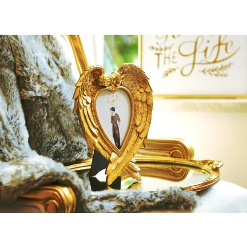 Best selling new retro Golden Angel Wings Heart Shaped photo frame wedding dress photo frame home decoration wedding gift