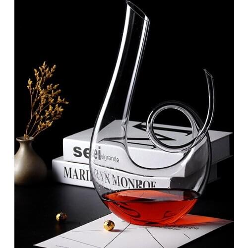 Crystal High Grade Rotating Spiral-shaped with Box Wine Decanter Gift Box Harp Swan Decanter Creative Wine Separator 1500ml