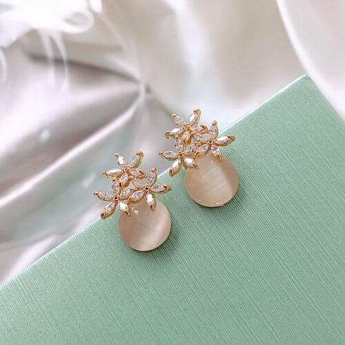 New 2020 fashion senior shiny crystal flowers Women Earrings contracted sweet lovely geometric circular Drop earrings Jewelry