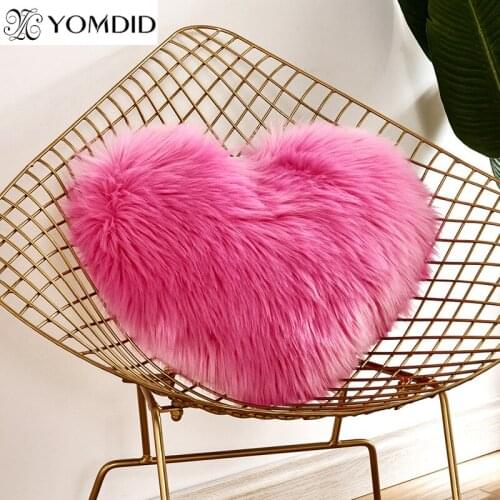 Solid Color Pillowcase Love Heart Shape Cushion Cover Rose Wine Color Plush Soft Cushion Cover With Zipper 40x50cm Cushion Cover
