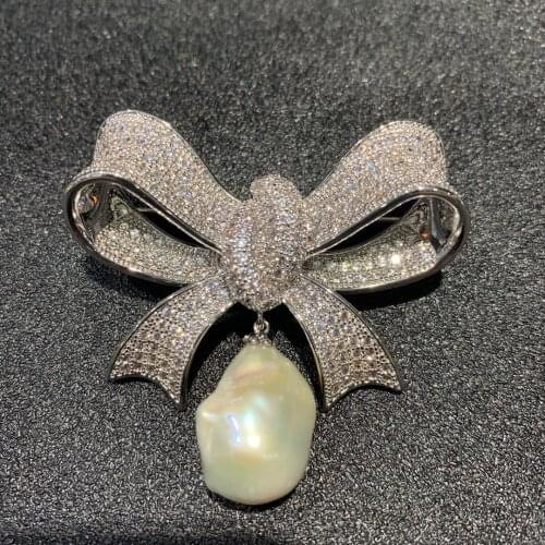 Shinning Zircon Bowknot Design Natural Baroque Pearl Breastpin Jewelry For Lady Gifts