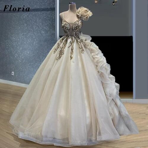 Elegant V Neck Ball Gown Wedding Dresses Arabic Dubai 2020 Beaded Sweep Train Bridal Gowns Customized Bride Dress Middle East