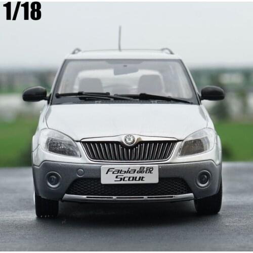 1:18 Diecast Model Skoda Fabia Scout Gray Red SUV Alloy Toy Car Miniature Collection Boy Gifts Original Box