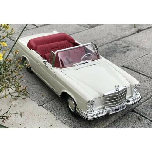 New Maisto 1:18 For Benz 1967 SE280 Vintage car Diecast Model Car Kids boys girl Gift Collection Ornament White Metal Plastic