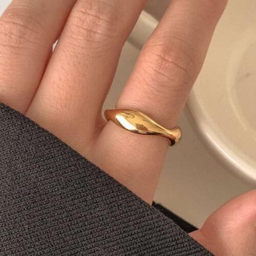 Stainless Steel Rings for Women France Simple Gold Plated Wave Pattern Twisted Creative Design Bride Jewelry Gifts