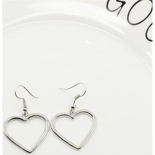 2021 cute Design Silver Color Hollow Heart Drop Earrings For Women New Brand Fashion Ear Cuff Piercing Dangle Earring Gift