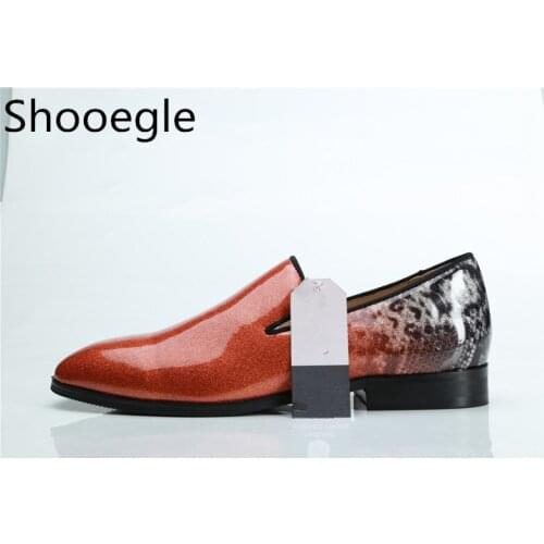 Newest Fashion Men Patent Leather Snakeskin Print Men Dress Shoes Slip-on Loafers Men Flats Chaussure Homme