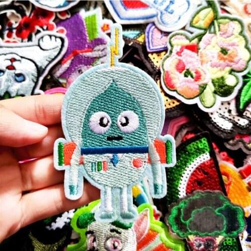 50Pcs/Lot Mixed random Sew-On Patches For Clothing Embroidery Patch Summer Fabric Badge Stickers DIY Appliques