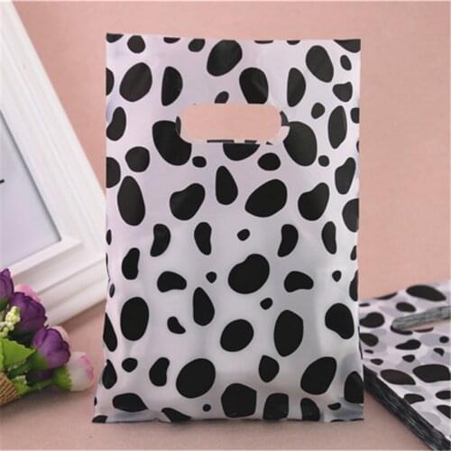 New Style Wholesale 100pcs/lot 15*20cm Milk Cow Design Packaging Gift Bags With Handles Plastic Shopping Bags
