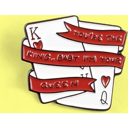You' re The King,Baby I'm Your Queen Poker Brooches Red Hearts Q / K King Queen Poker Brooch Badges For Women Lapel Pin Jewelry
