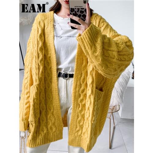 [EAM] Red Brief Big Size Knitting Cardigan Sweater Loose Fit V-Neck Long Sleeve Women New Fashion Tide Autumn Winter 2021 1Y200
