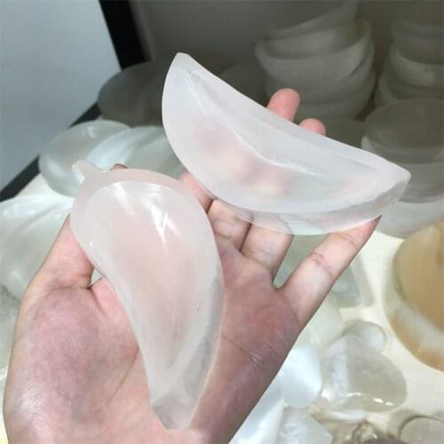 Wholesale carved stones moon leaf shape spiritual selenite bowls for healing