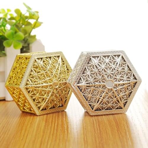 100pcs/lot New Creative wedding candy box Hexagon shape hollow plastic gift boxes gold and silver plating candy boxes