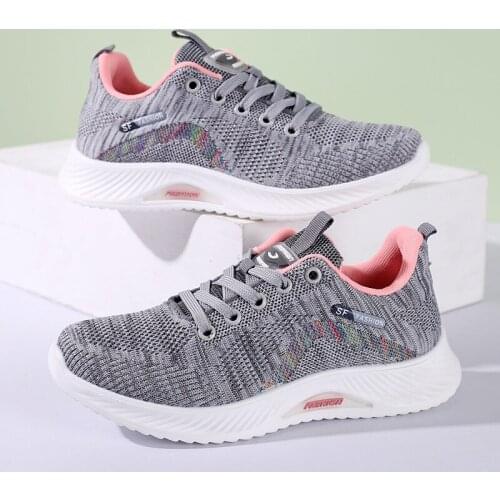 Flying Woven Shoes Soft Sole Running Shoes Fashion Breathable Casual Shoes Womens Lightweight Sports Shoes New 2021