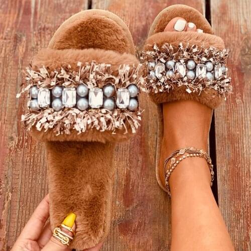 Indoor Furry Women Slippers Large Rhinestone String Bead Luxury Design Flat Heel Fluffy Fur House Slides Fashion Shoes Ladies