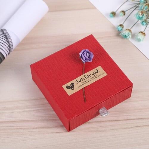 1 pieces Retro Four Color Rose Flower Kraft Paper Favour Jewelry Box 9x9x3cm Pendant/Necklace Box Vintage Design Gift Boxes