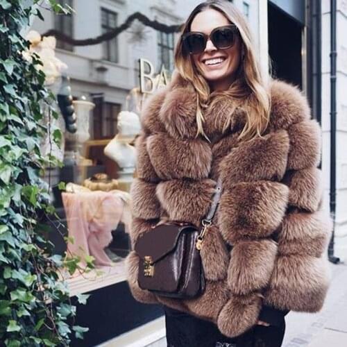 Women Winter Luxury Faux Jackets Cotton Thicken Warm Outerwear Oversized Looose High Street Fake Fox Fur Overcoats
