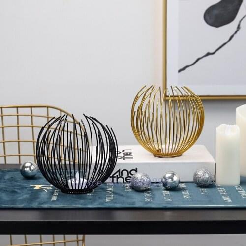 Nordic Creative Retro Metal wrought iron Candlestick Desktop decoration Aromatherapy candle holder Wedding decoration