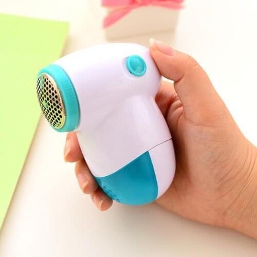 Portable Fabric Shaver and Lint Remover, Sweater Defuzzer, Stainless Steel Blades, Battery Operated, Remove Clothes Lint Balls