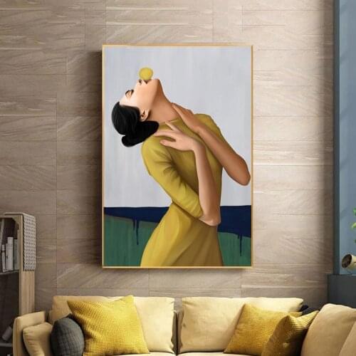 Nordic Poster Elegant Woman Chewing Bubble Gum Canvas Painting Wall Art Picture No Frame For Living Room Bedroom Home Decor