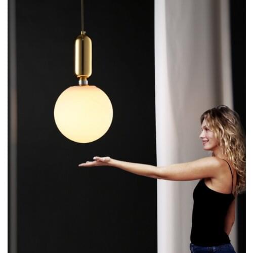 Nordic style crystal ball chandelier gold / White / Black chandelier living room bedroom and dining room decoration accessories