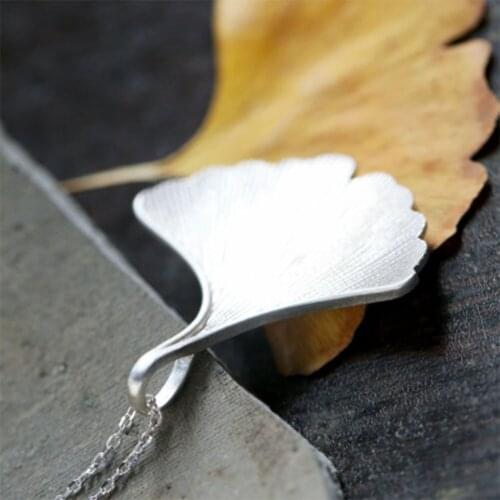 New Design Trend Plating Handmade Jewelry Biloba Leaf Pendant Necklace Jewelry Choker Collars for Women