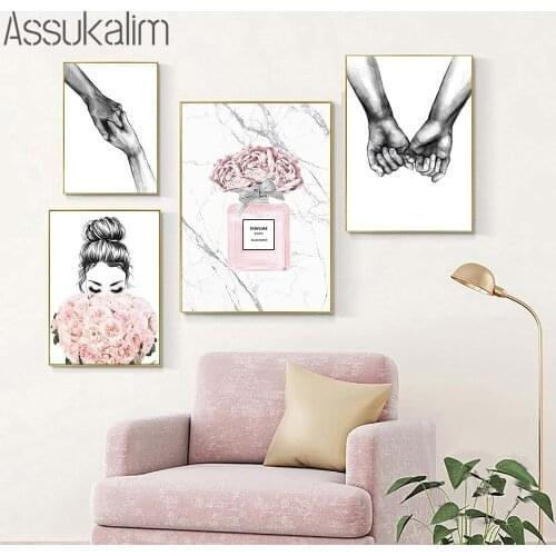 Fashion Poster Hand In Hand Canvas Prints Bouquet Girl Wall Art Painting Black And White Wall Pictures For Living Room Decor
