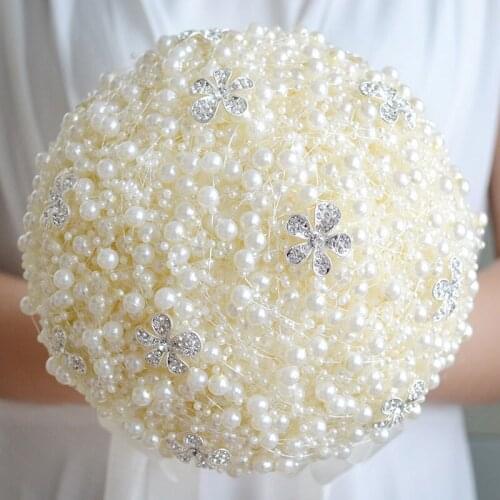 Wedding Bridal Bouquet Flowers Roses Pearl Wedding Bride Holding Bouquet Roses with Diamond Pearl Ribbon Bouquet Confession PH28