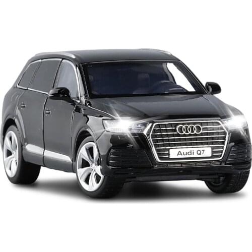 1/32 High Simulation New Audi Q7 SUV Diecast Metal Car SUV Sound & Light Model Toys For Gift Collection V220