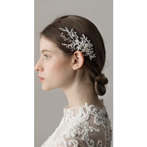 Romantic Sweetheart Bridal Headdress Crystal Rhinestone Pearl Flower Hair Comb for Wedding Perform Studio Travel Photo O370