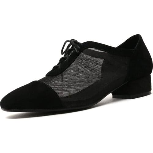 Early spring of 2019 the new leather with square with square head low lace-up shoes 40 and 42