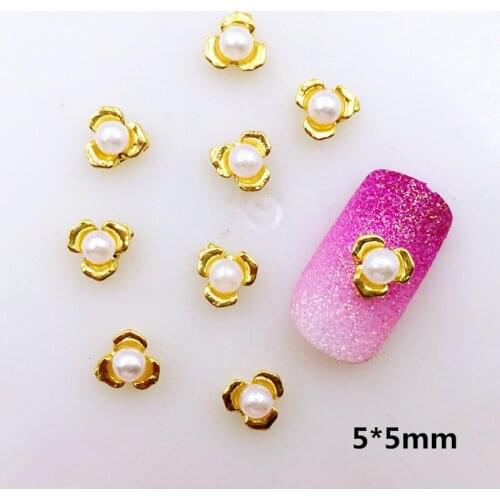 20pcs/pack Japan Alloy Nail Art 3D Gold Flower with Pearl Metal Accessories for Phototherapy Nail Sticker DIY