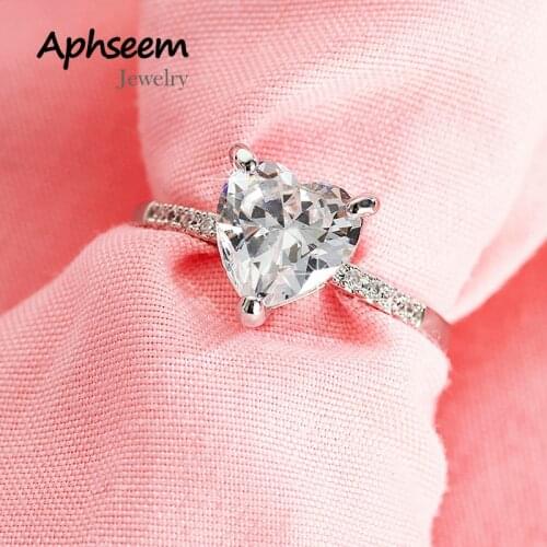 New Fashion Crystal Heart Shaped Wedding Rings For Women Glamour Silver Color Copper Rings Engagement Rings Jewelry Party Gifts